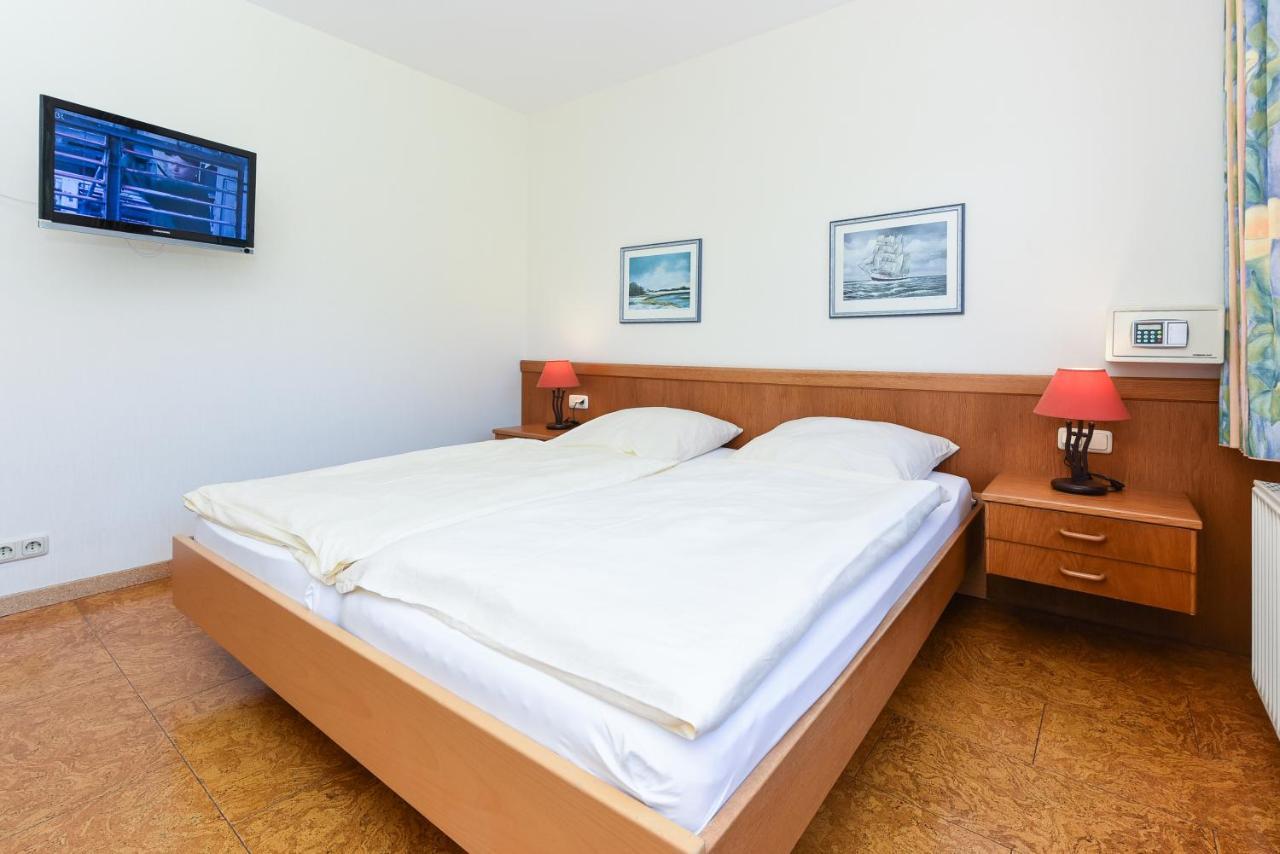 Hotel-Pension Stoertebeker Bensersiel Zewnętrze zdjęcie