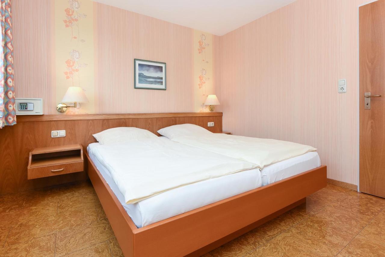 Hotel-Pension Stoertebeker Bensersiel Zewnętrze zdjęcie