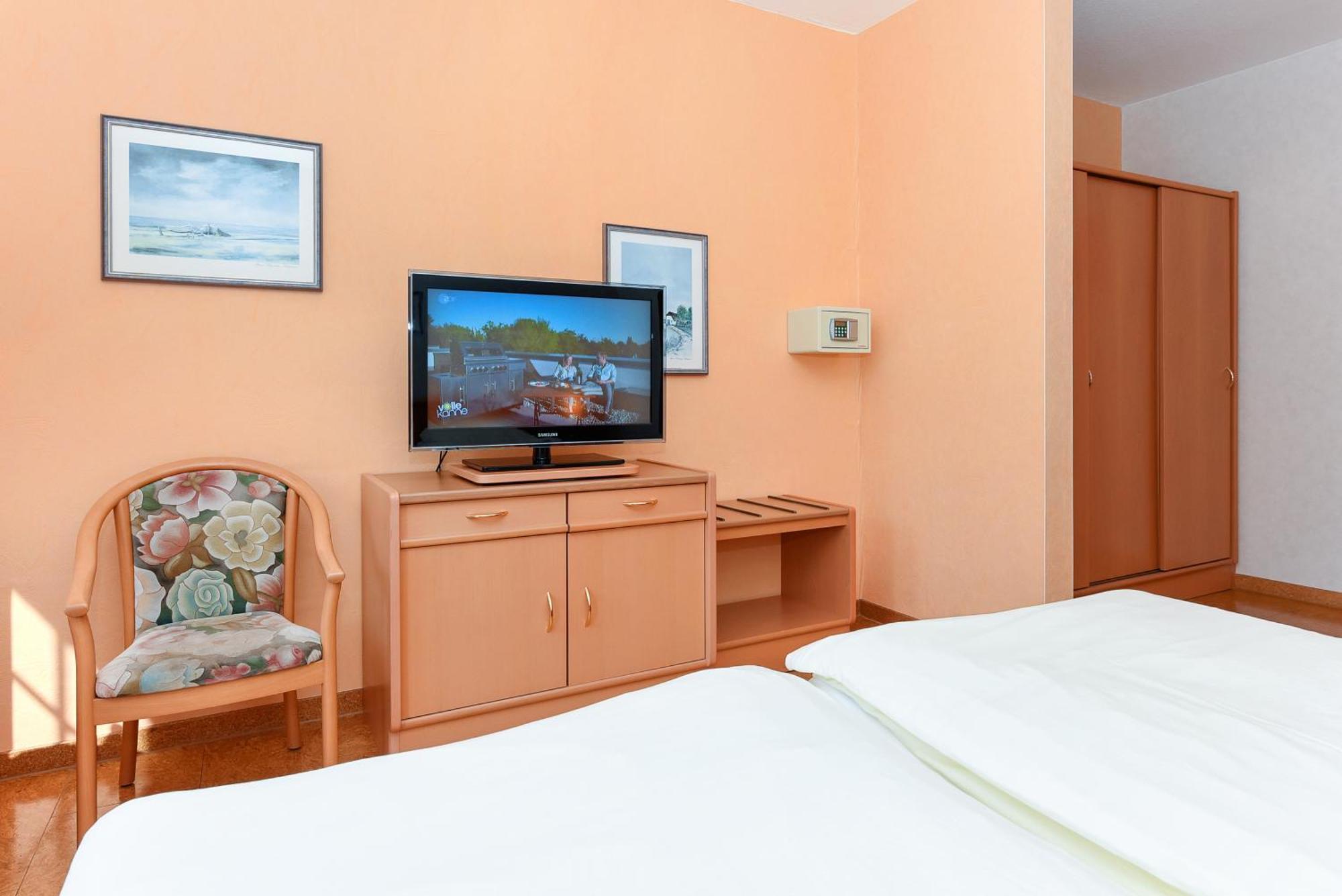 Hotel-Pension Stoertebeker Bensersiel Zewnętrze zdjęcie