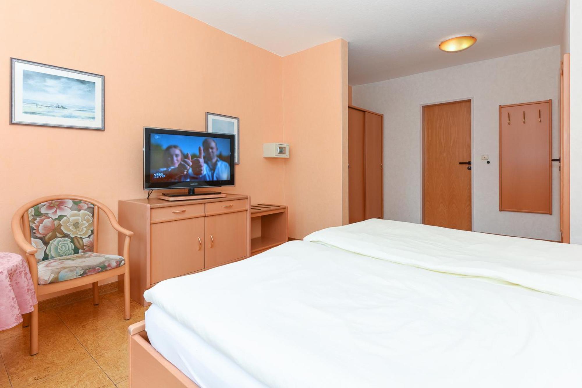 Hotel-Pension Stoertebeker Bensersiel Zewnętrze zdjęcie
